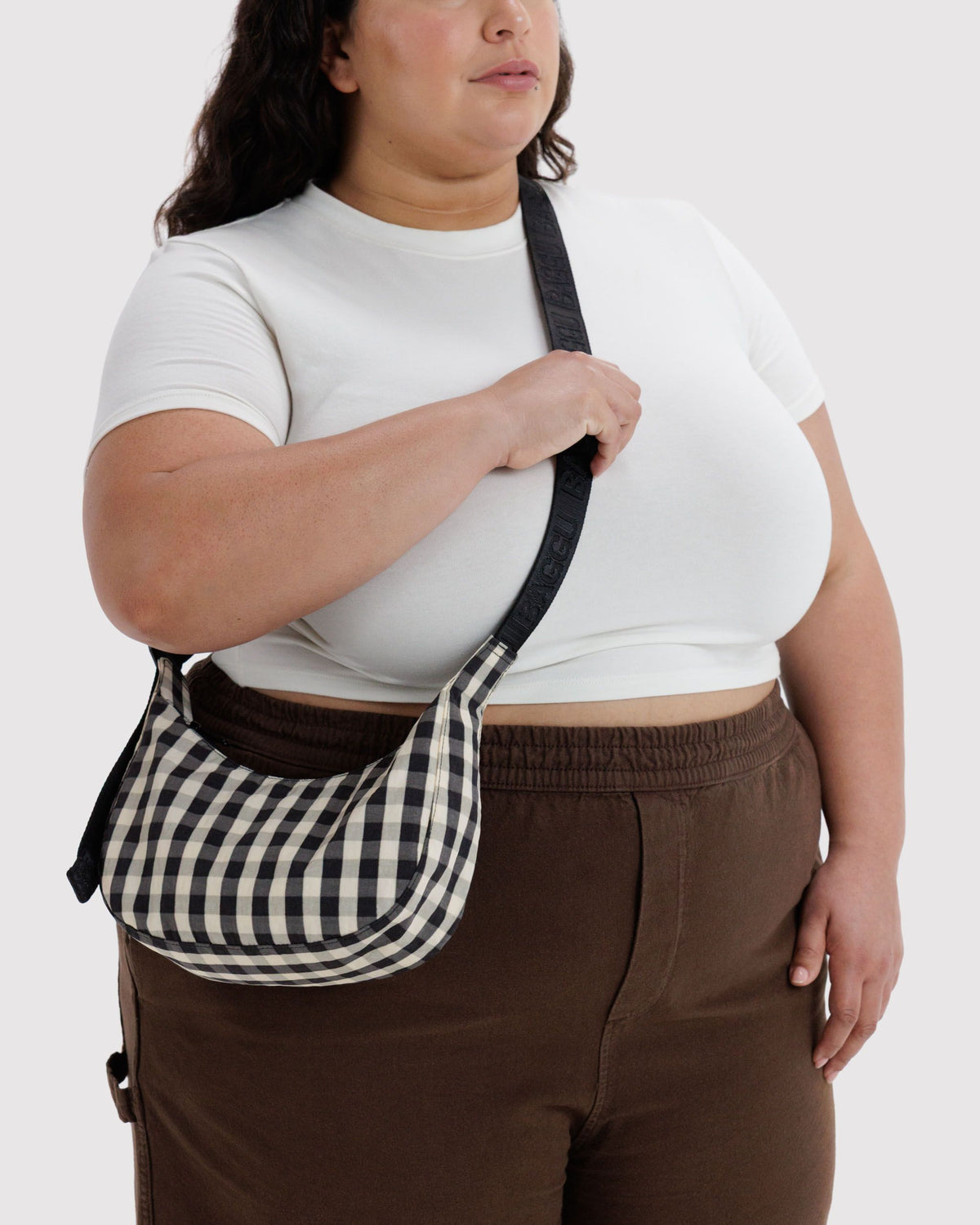SMALL NYLON CRESCENT BAG - US 6989